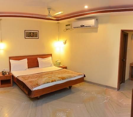 Hotel Raya'S Annexe-1 กุมพาโกนัม ภายนอก รูปภาพ