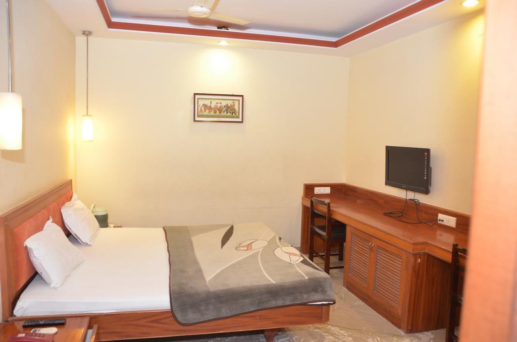 Hotel Raya'S Annexe-1 กุมพาโกนัม ภายนอก รูปภาพ